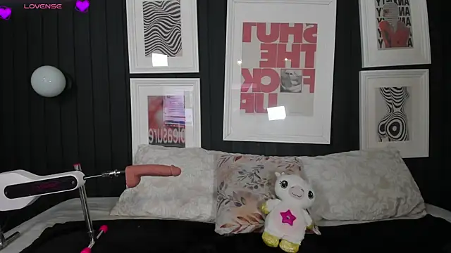 Manelyk evanss  online show from 02.16.26