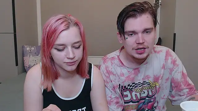 Snapshot of JackOffJills chatting on 09.15.25 JackOffJills online show from 09.15.25