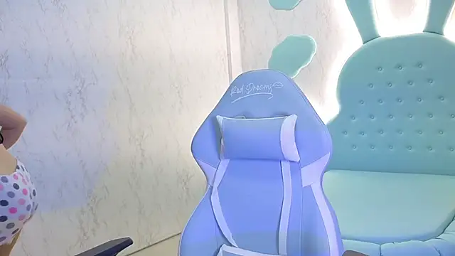 Snapshot of KatyBlondee chatting on 09.15.25 KatyBlondee online show from 09.15.25