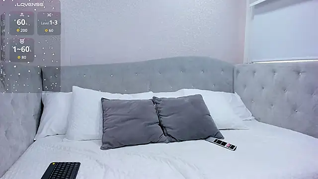 Snapshot of katia_parker_ chatting on 09.21.25 katia parker online show from 09.21.25