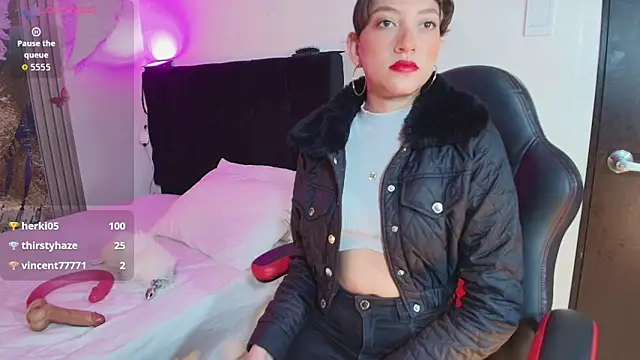 sophia arevalo online show from 10.31.25