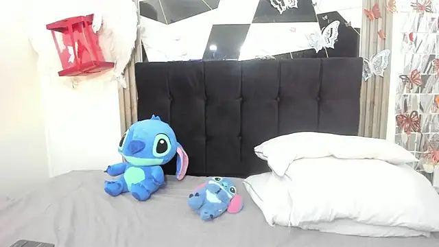 sophia arevalo online show from 04.18.26