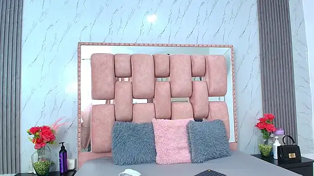 Snapshot of SofiaSommers chatting on 10.07.25 SofiaSommers online show from 10.07.25