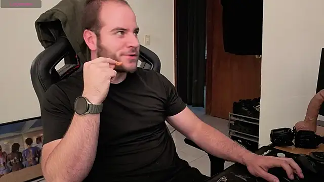 Snapshot of Paul00474 chatting on 09.27.25 Paul00474 online show from 09.27.25