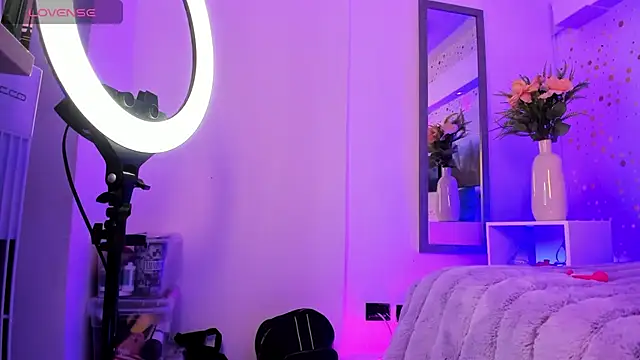 ArianaSantana online show from 09.19.25