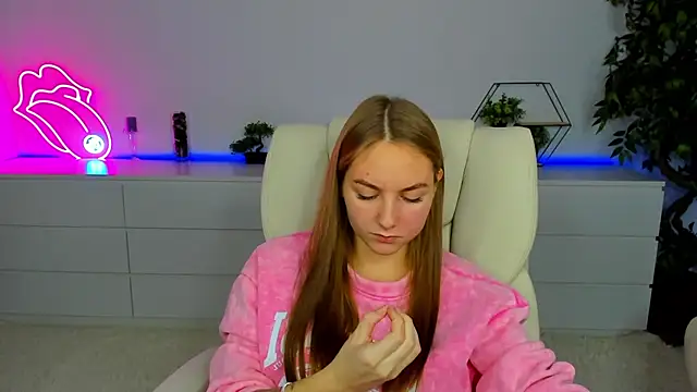 MilaAddams online show from 11.16.25