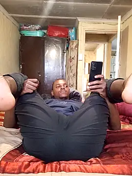 Hluga 25 online show from 12.17.25