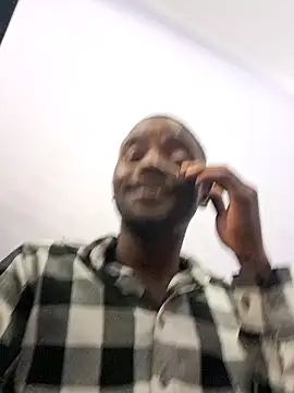 Snapshot of KwaneleK1 chatting on 10.06.25 KwaneleK1 online show from 10.06.25