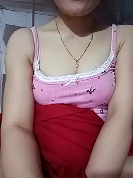 LucyyLy online show from 12.18.25