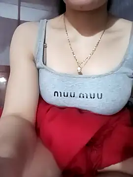 LucyyLy online show from 12.20.25