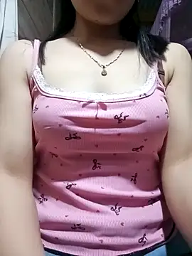 Snapshot of LucyyLy chatting on 03.04.26 LucyyLy online show from 03.04.26