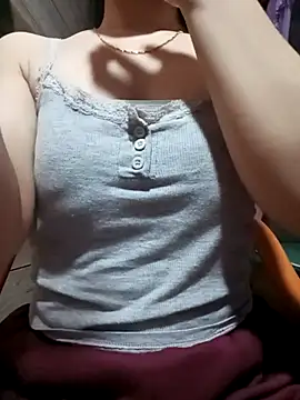 Snapshot of LucyyLy chatting on 04.14.26 LucyyLy online show from 04.14.26