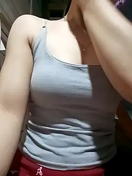 Snapshot of LucyyLy chatting on 05.16.26 LucyyLy online show from 05.16.26