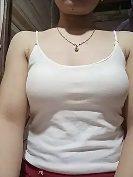 Snapshot of LucyyLy chatting on 05.20.26 LucyyLy online show from 05.20.26