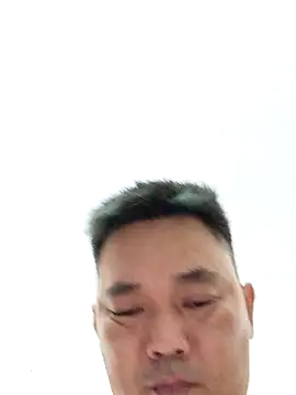 Snapshot of NguyenTrungHieu81 chatting on 05.17.26 NguyenTrungHieu81 online show from 05.17.26