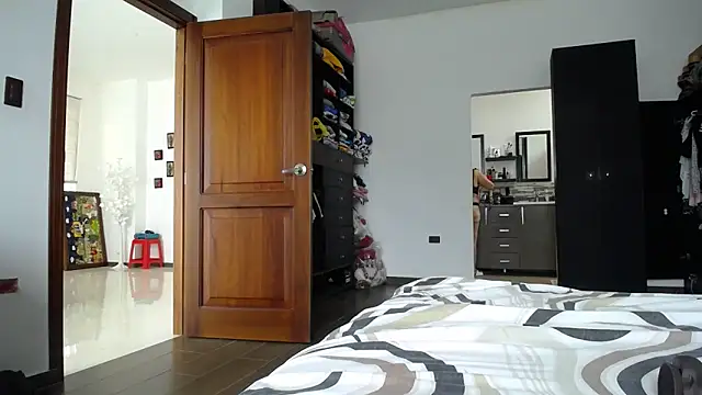 Manuela lara  online show from 02.20.26