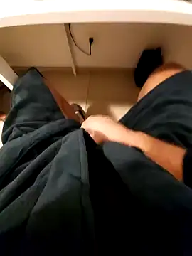 Snapshot of hpp66 chatting on 10.26.25 hpp66 online show from 10.26.25