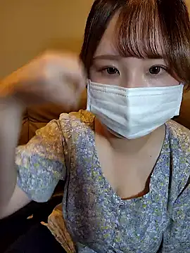 Snapshot of --MIYUKI chatting on 11.27.25 --MIYUKI online show from 11.27.25