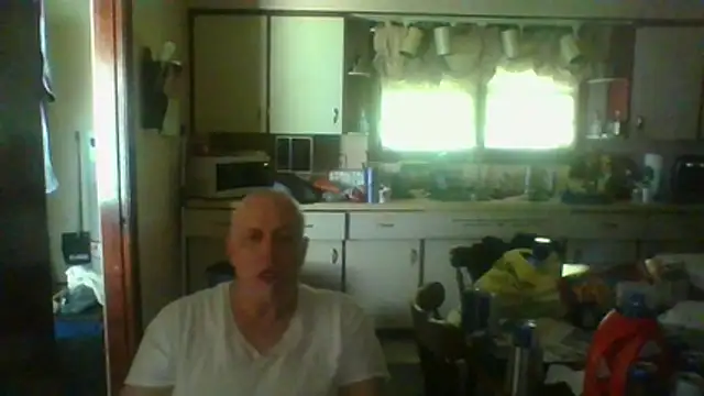 Snapshot of mapsterdaman chatting on 07.04.26 mapsterdaman online show from 07.04.26
