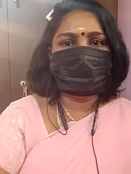 Snapshot of Tamil_Azhaghi25 chatting on 07.26.26 Tamil Azhaghi25 online show from 07.26.26