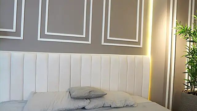 Tayler Kim online show from 11.15.25