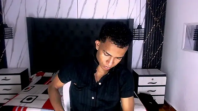 aston xvera online show from 09.12.25