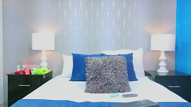 ZoeWilliis online show from 02.21.26