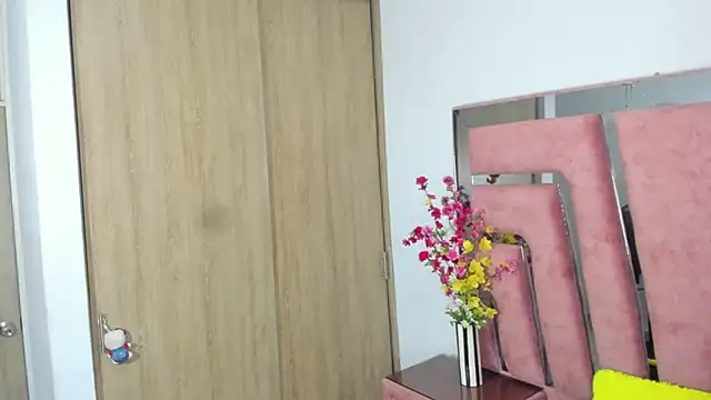 MaraKarly online show from 11.24.25