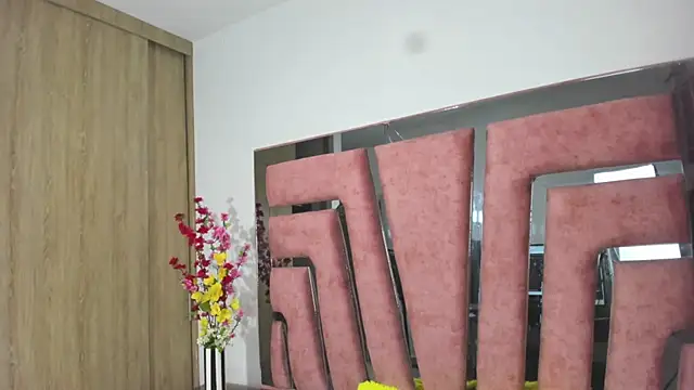 MaraKarly online show from 12.23.25