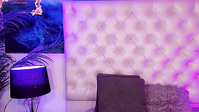 Valeria Swett  online show from 07.19.26