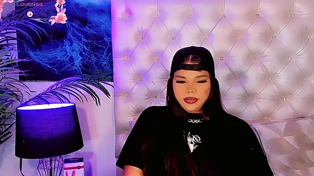 Valeria Swett  online show from 07.25.26