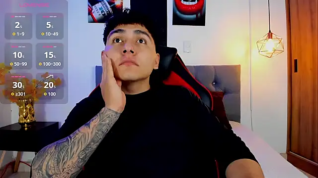 Snapshot of Nicolas_James_Sc chatting on 10.04.25 Nicolas James Sc online show from 10.04.25