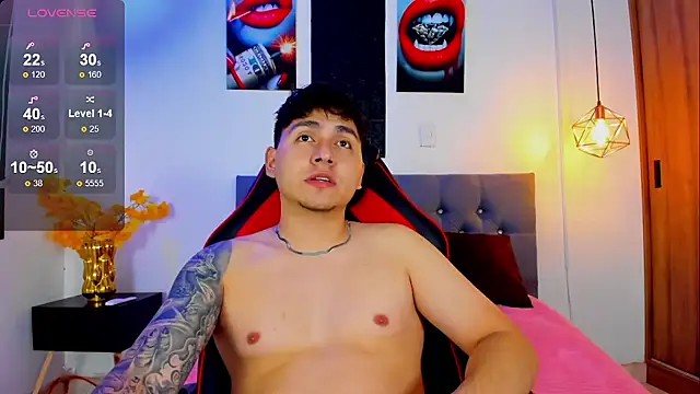 Snapshot of Nicolas_James_Sc chatting on 11.26.25 Nicolas James Sc online show from 11.26.25