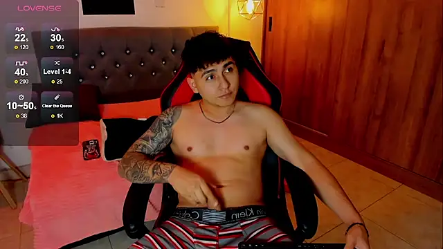 Snapshot of Nicolas_James_Sc chatting on 12.03.25 Nicolas James Sc online show from 12.03.25