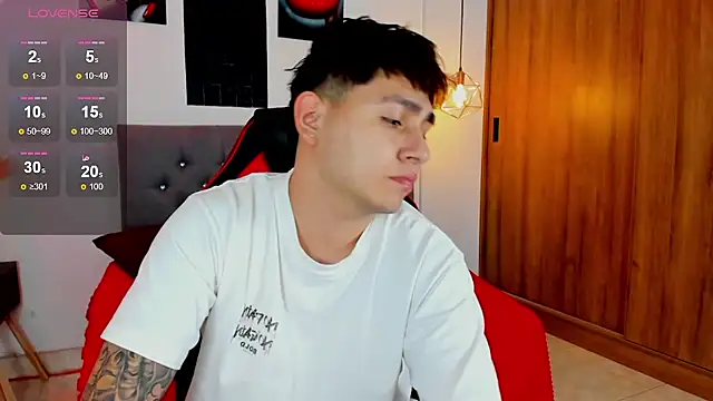 Snapshot of Nicolas_James_Sc chatting on 01.06.26 Nicolas James Sc online show from 01.06.26