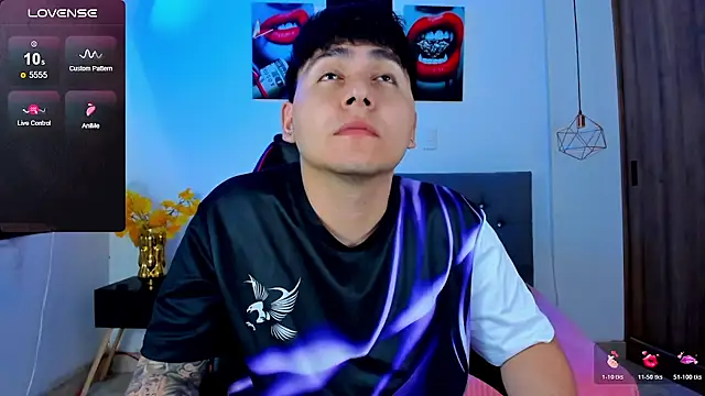 Snapshot of Nicolas_James_Sc chatting on 02.14.26 Nicolas James Sc online show from 02.14.26