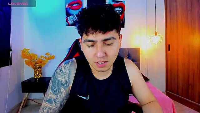 Snapshot of Nicolas_James_Sc chatting on 02.18.26 Nicolas James Sc online show from 02.18.26