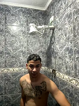 Snapshot of condenovin chatting on 10.14.25 condenovin online show from 10.14.25