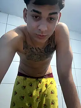 Snapshot of condenovin chatting on 11.09.25 condenovin online show from 11.09.25