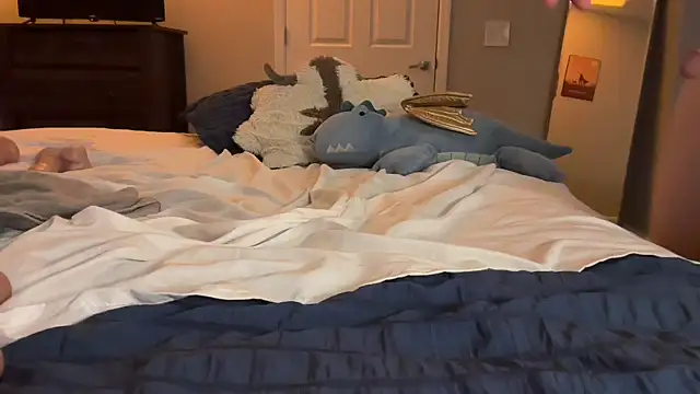 Snapshot of AshenBayou chatting on 09.19.25 AshenBayou online show from 09.19.25