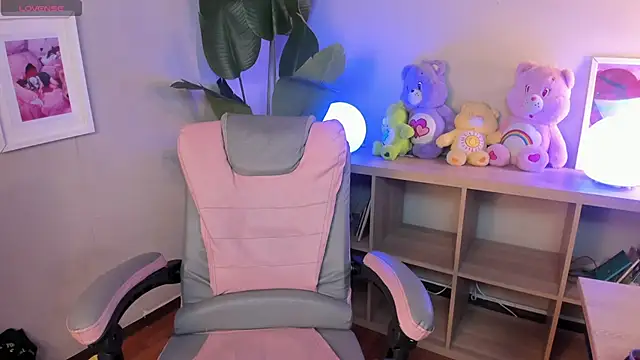 Mystic blue online show from 03.25.26