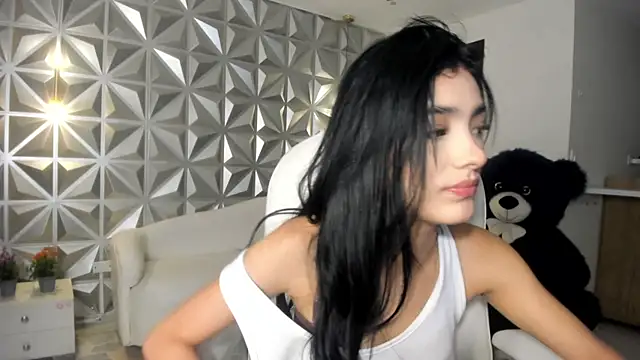 zoerouse  online show from 01.07.26