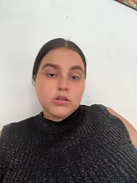 Snapshot of mia-08martinez_ chatting on 05.28.26 mia-08martinez online show from 05.28.26