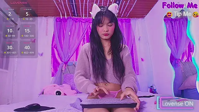 Snapshot of MeganRouss74 chatting on 10.01.25 MeganRouss74 online show from 10.01.25