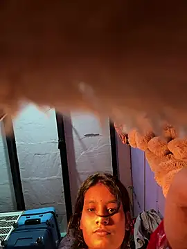 Hot Mayra  online show from 01.05.26