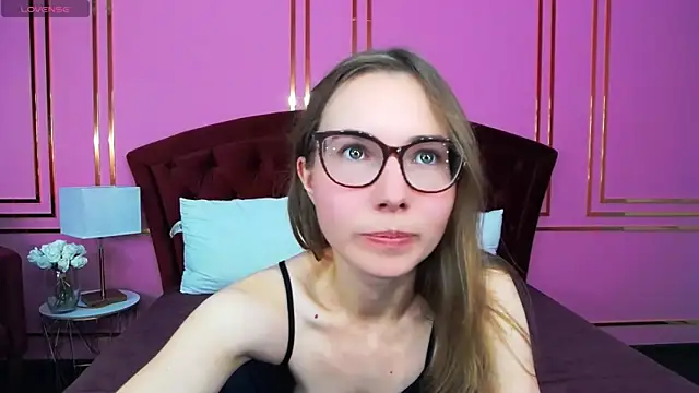 Snapshot of JessieJuss chatting on 11.06.25 JessieJuss online show from 11.06.25