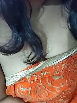 Snapshot of desi_boudi87 chatting on 09.16.25 desi boudi87 online show from 09.16.25