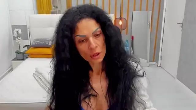 Snapshot of MarbellaRyder chatting on 04.21.26 MarbellaRyder online show from 04.21.26