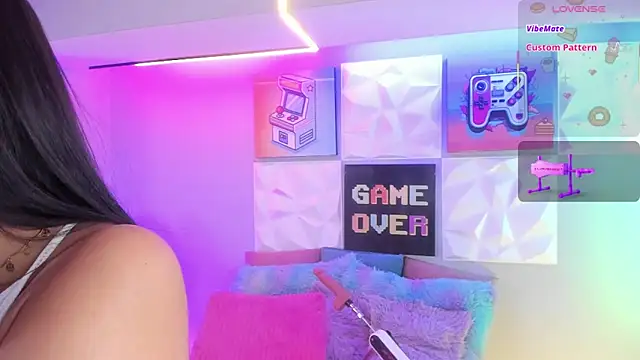 LindaWz  online show from 01.18.26