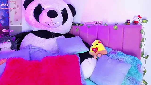 LindaWz  online show from 03.08.26